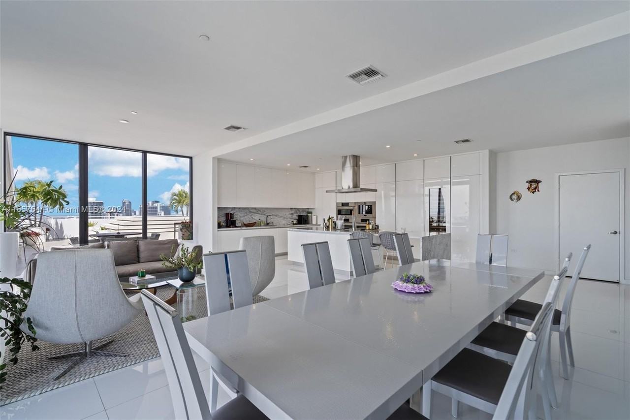 SE 7th St & S Miami Ave - Photo 5 of 25