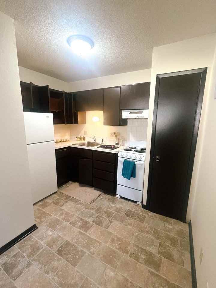 Casady Apartments - Photo 3 of 17