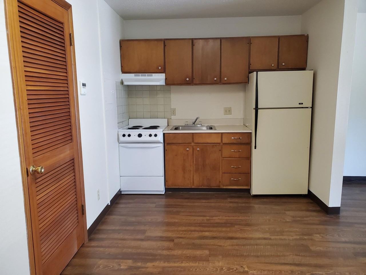 Grand Terrace Apartments - Photo 3 of 14