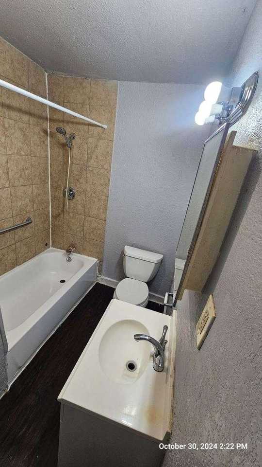 929 E Cannon St - Photo 5 of 10