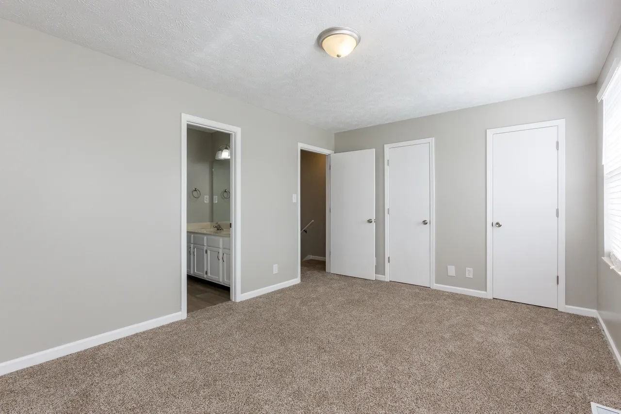 Dunbar Townhomes - Photo 6 of 19