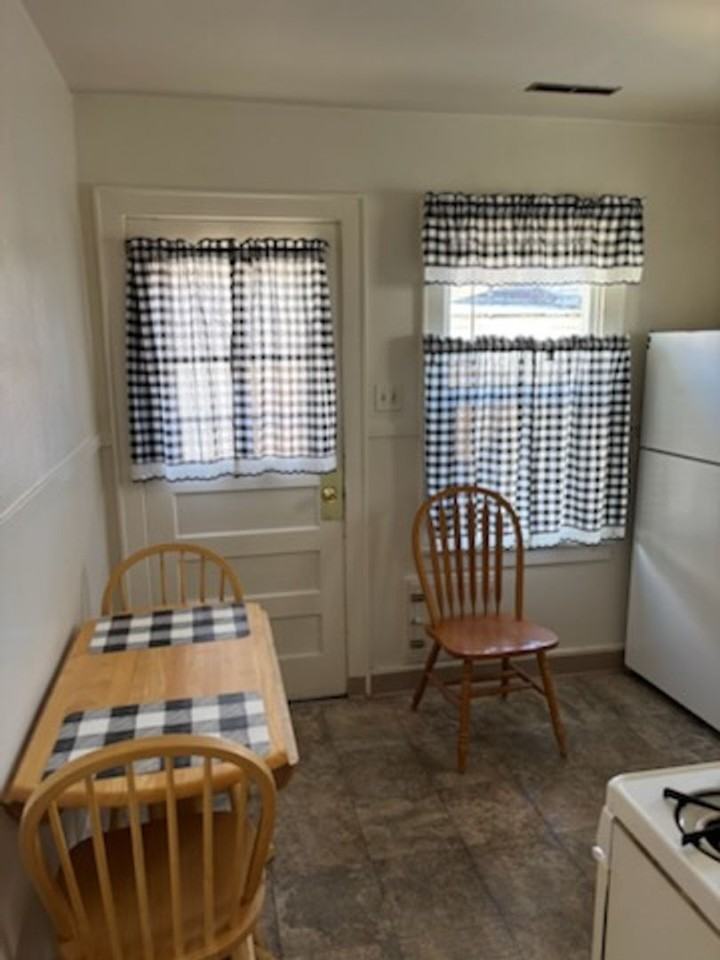 307 9th St - Photo 7 of 9