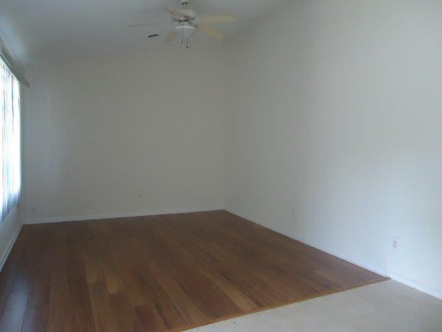 210 Old Oak Rd - Photo 2 of 7