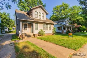 featured image of 326 N 16th St