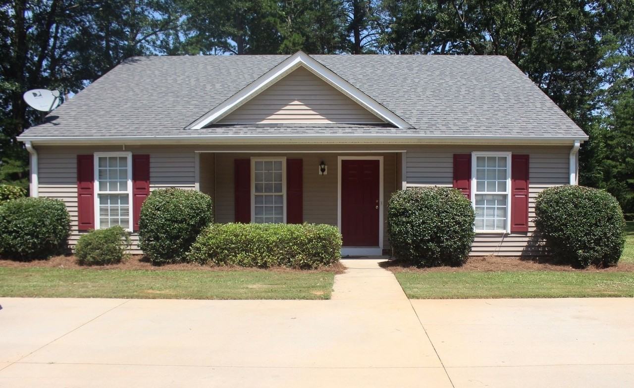 100 Water Oak Lane - Photo 2 of 24