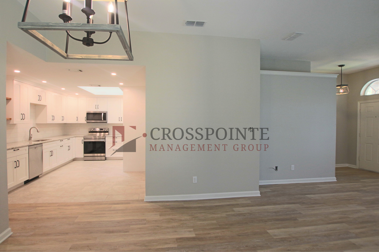 581 Frederick Cir - Photo 5 of 19