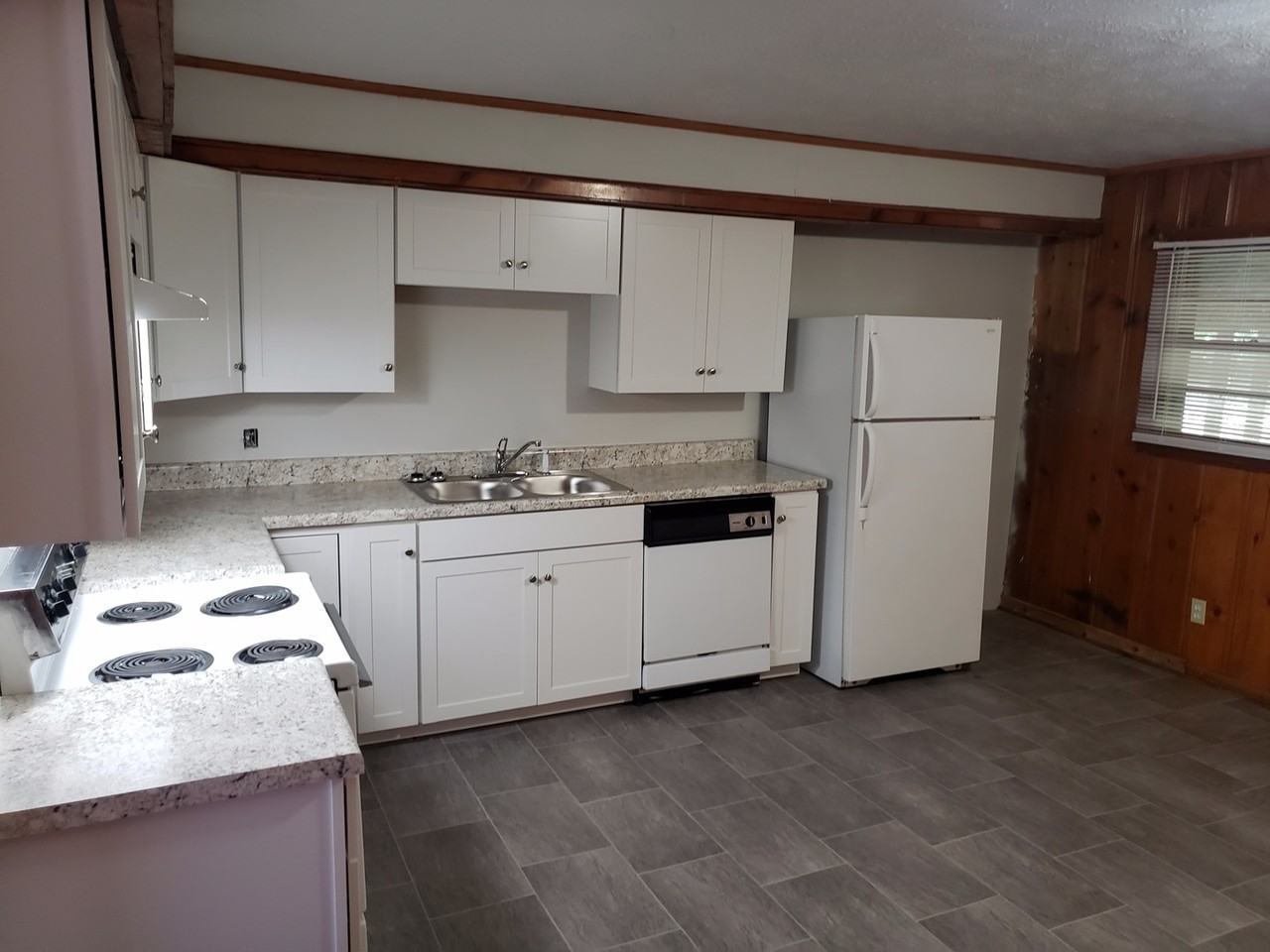 2109 Finley St Sw - Photo 2 of 23