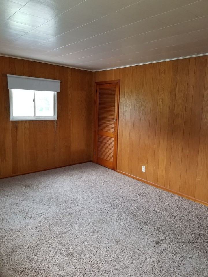 55 4th St - Photo 2 of 5