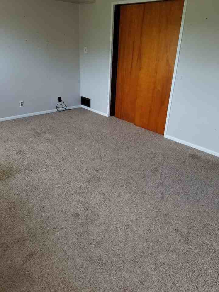 55 4th St - Photo 3 of 5