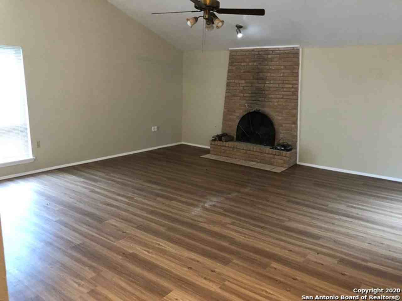 8335 Athenian - Photo 2 of 5