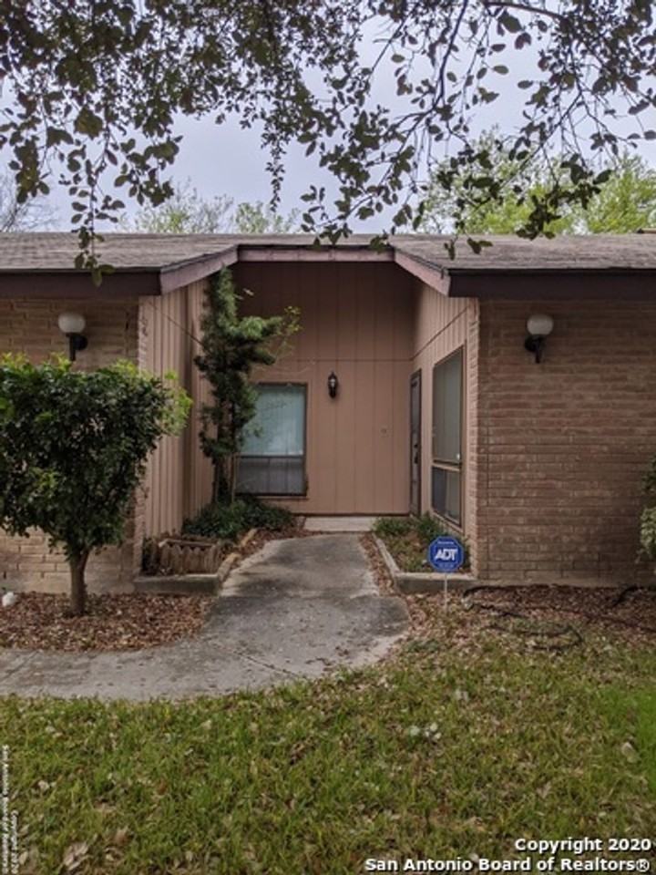 8335 Athenian - Photo 4 of 5