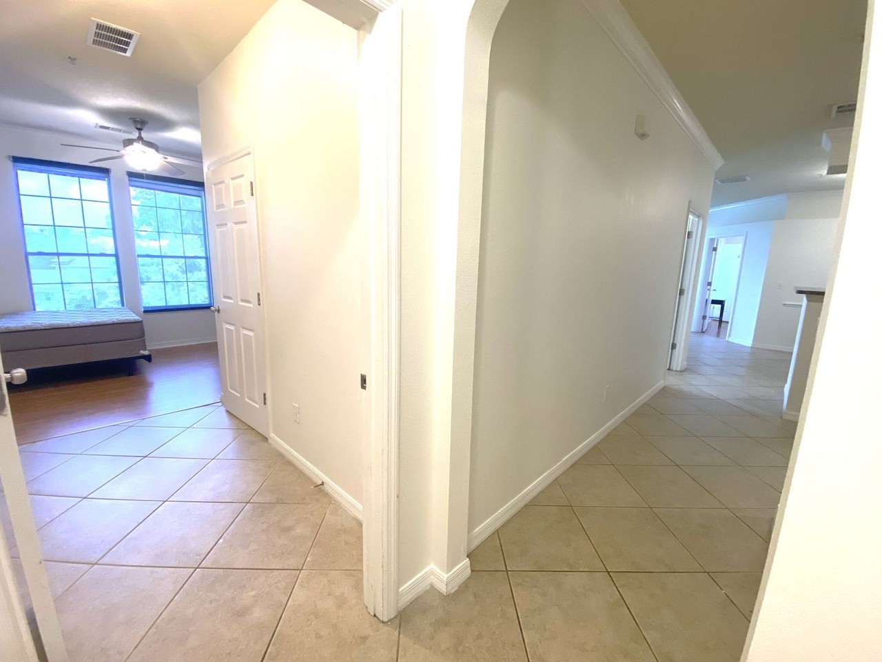 1142 Sw 9th Rd #403 - Photo 2 of 27