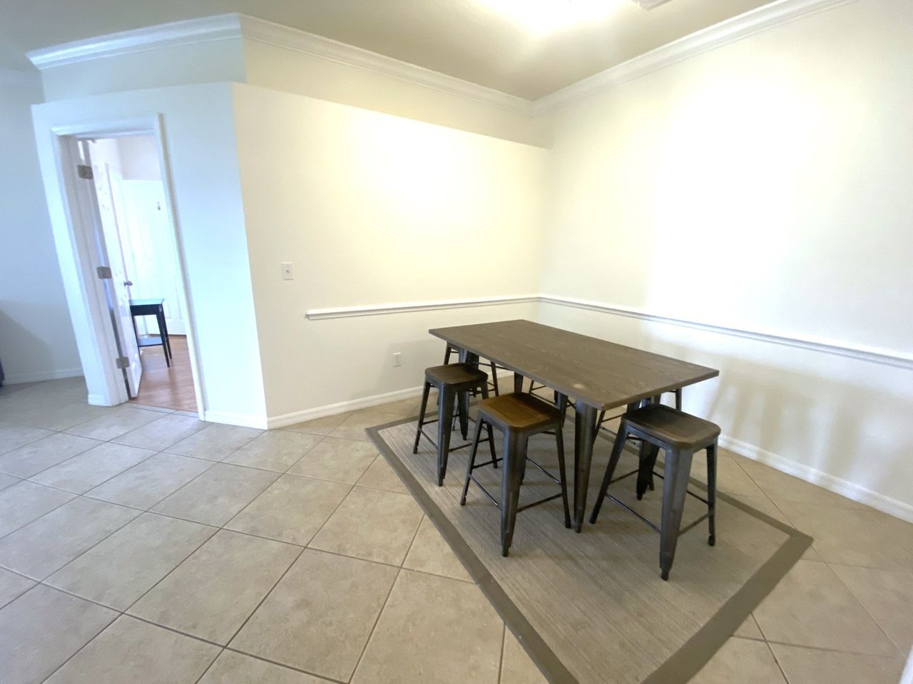 1142 Sw 9th Rd #403 - Photo 6 of 27