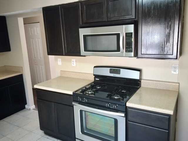 108 Grenoble Rd - Photo 3 of 18