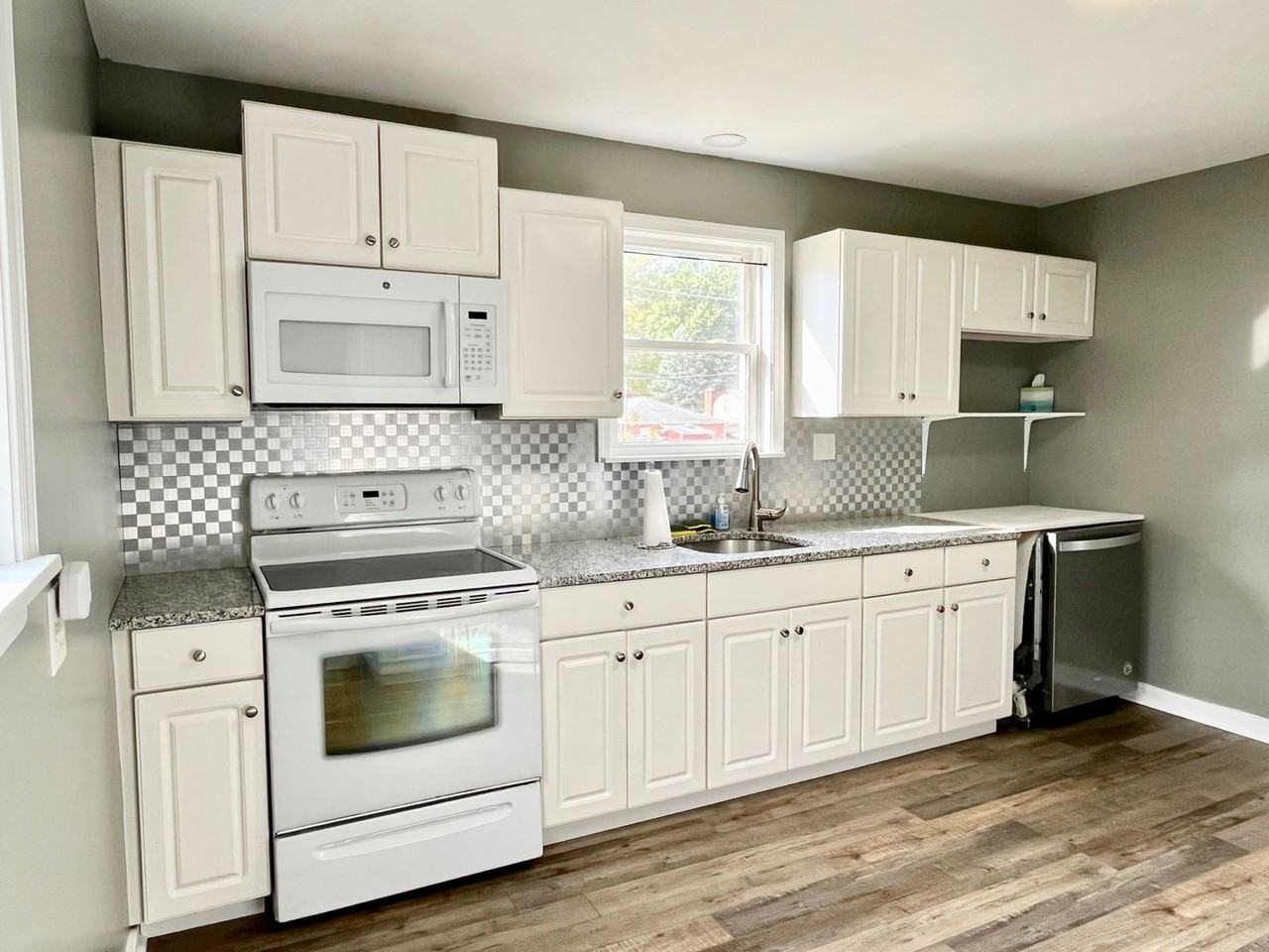 3718 N 4th St - Photo 2 of 13