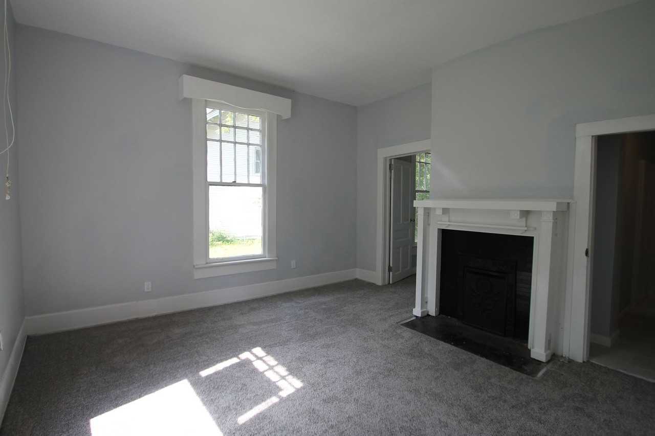 107 Pine Street - Photo 3 of 37