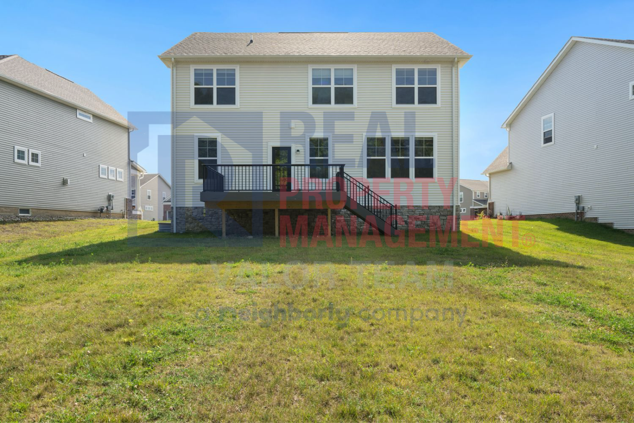 838 River Run Rd - Photo 3 of 33