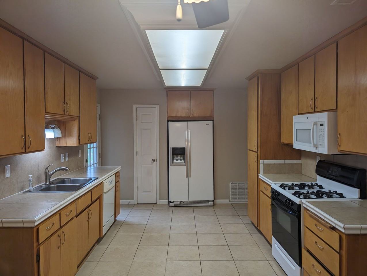 3861 Hurner Ct - Photo 4 of 20