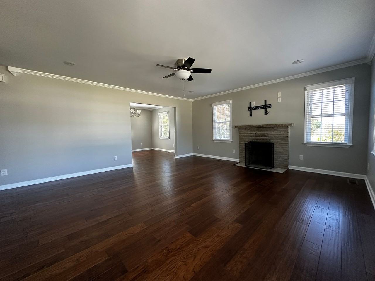 550 Jones Franklin Rd - Photo 2 of 28