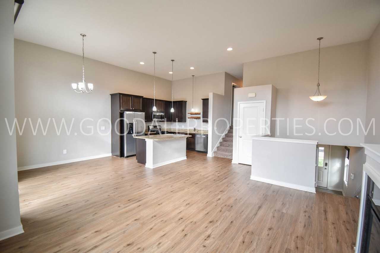 7890 Cottonwood Ln - Photo 2 of 31
