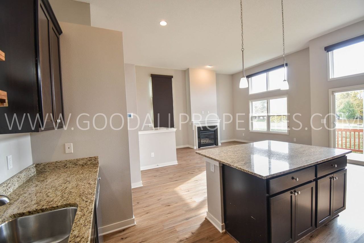 7890 Cottonwood Ln - Photo 6 of 31