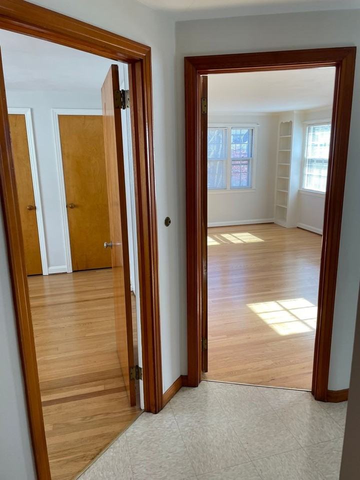 73 Maplewood Ave - Photo 7 of 10