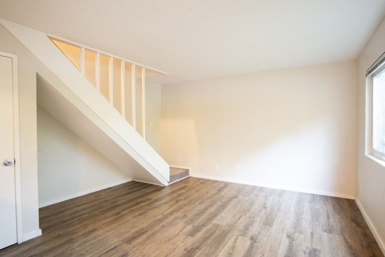 3506 Se 15th Ave #5 - Photo 2 of 14