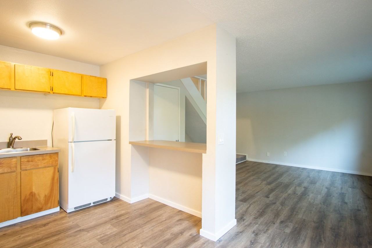 3506 Se 15th Ave #5 - Photo 3 of 14