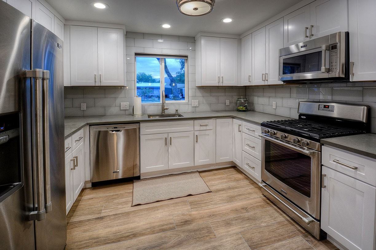 3442 E 3rd St - Photo 4 of 32