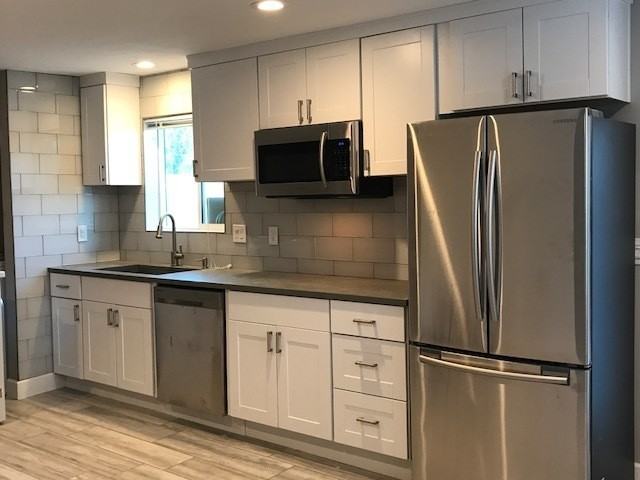 244 N Harris Ave #B - Photo 2 of 8