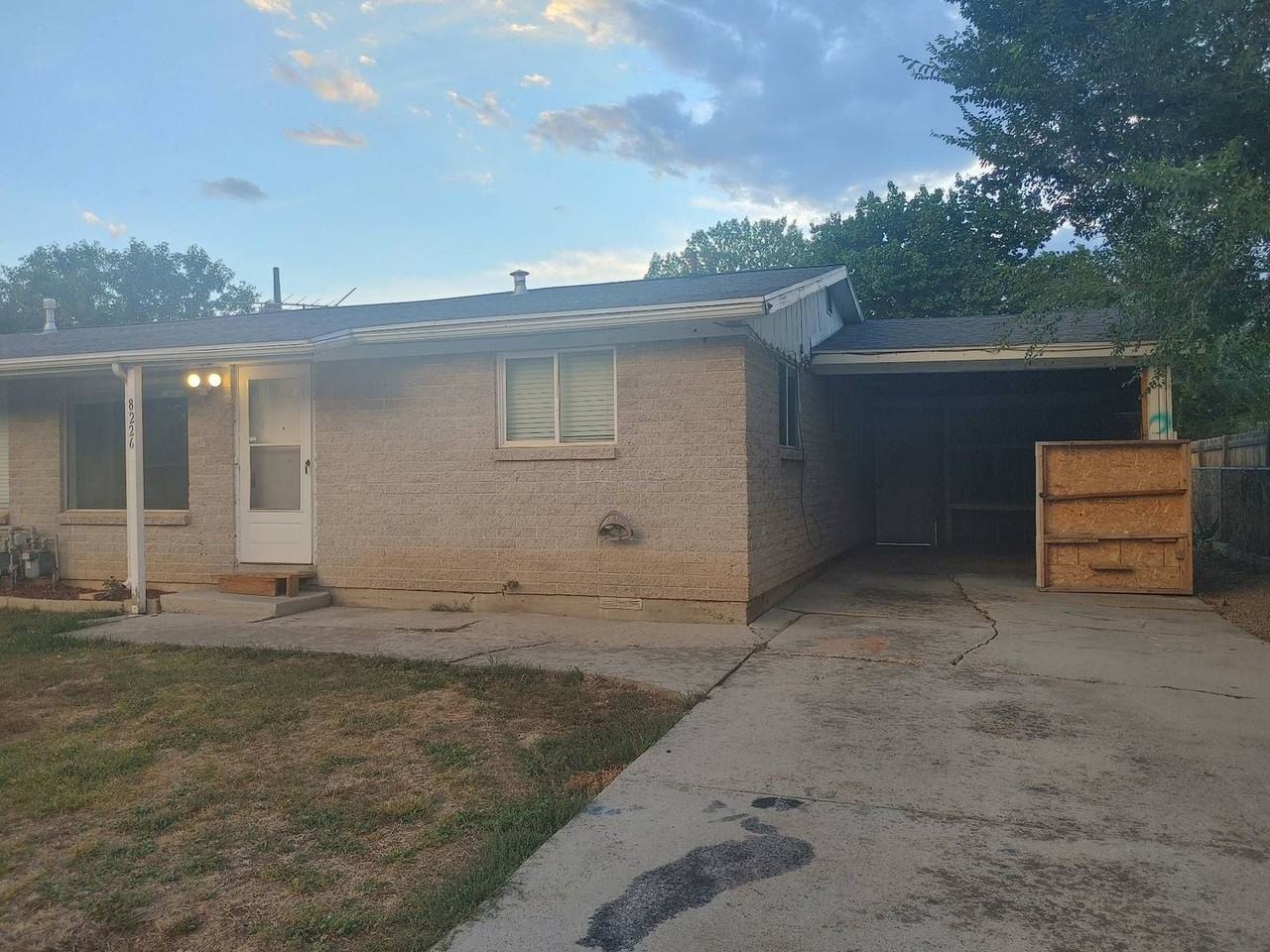 8226 S 1750 W - Photo 2 of 20