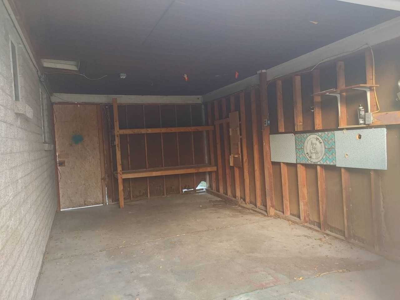 8226 S 1750 W - Photo 4 of 20