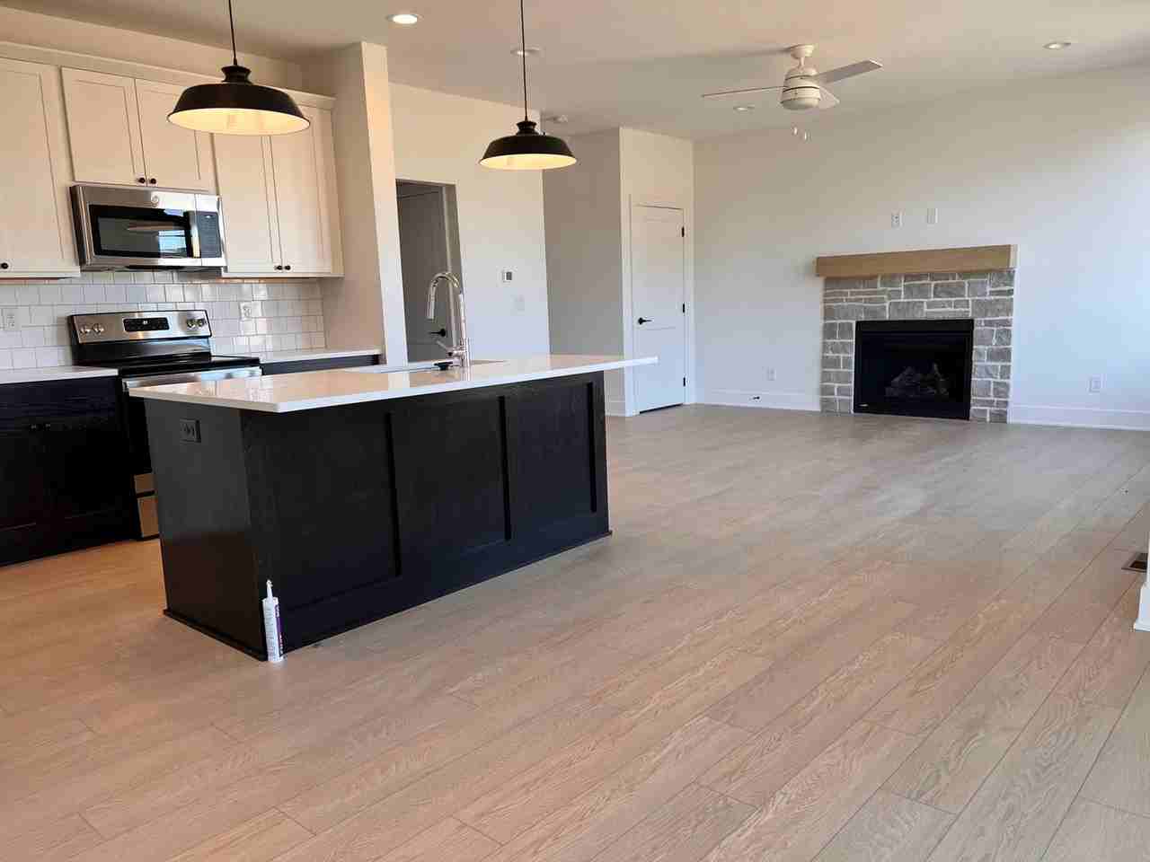 442 S 91st St - Photo 3 of 15