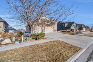 236 W Stillwater Dr - Photo 1 of 1