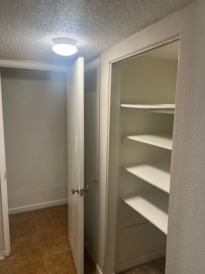 3503 Mercury St #B - Photo 6 of 25