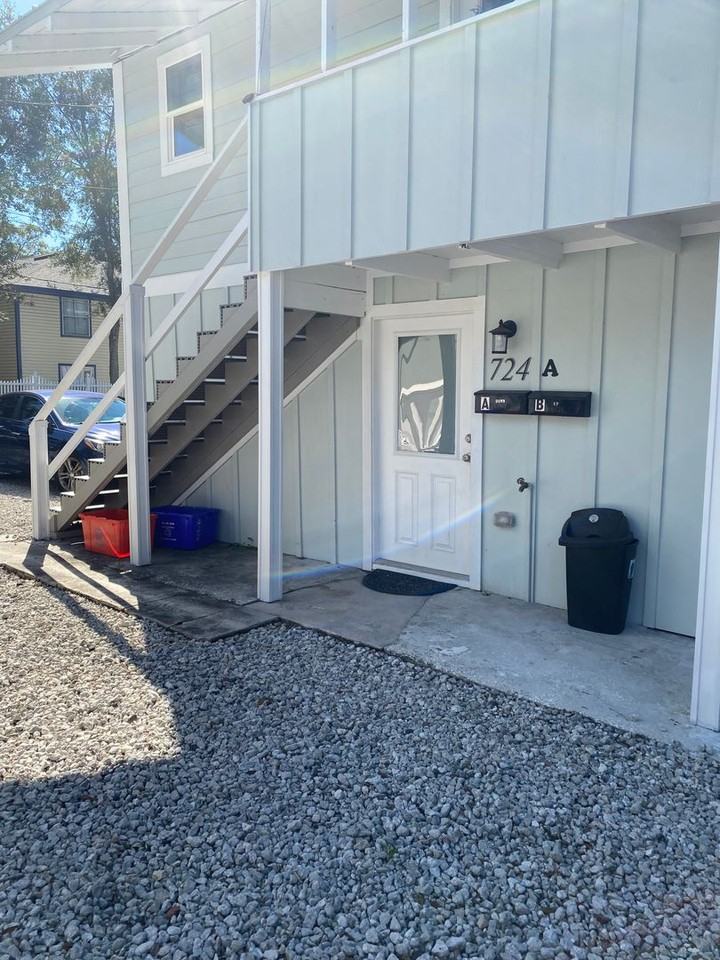 724 Nw 3rd Ave - Photo 2 of 10