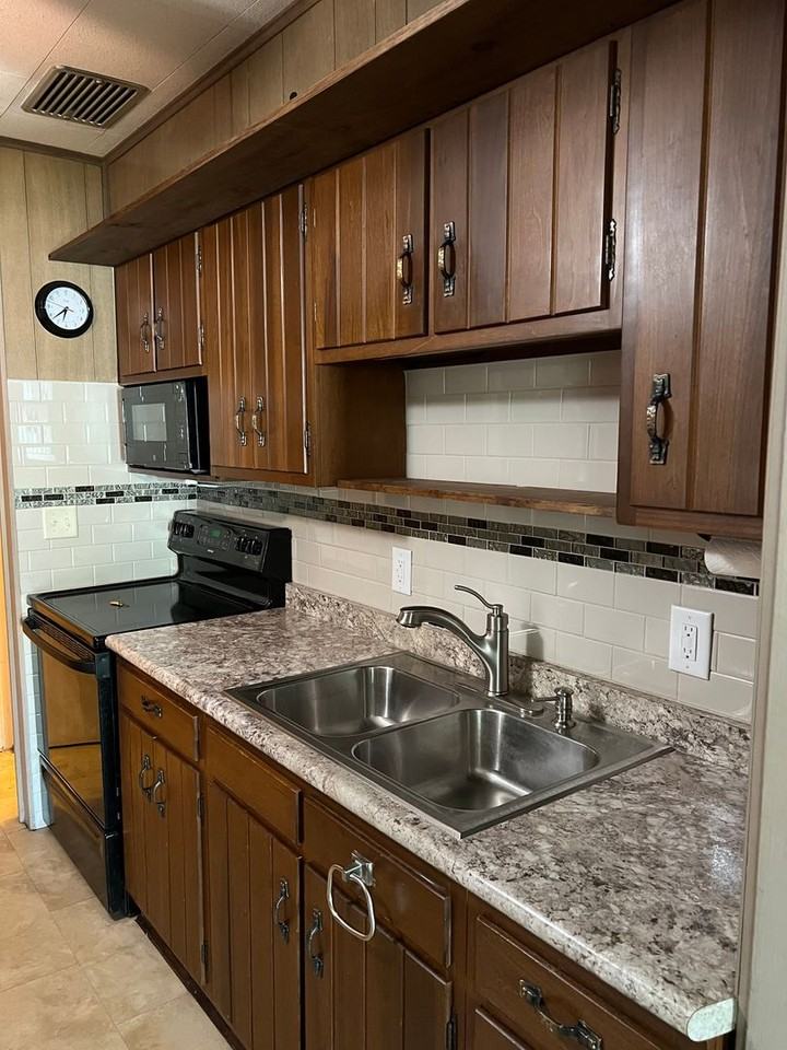 301 Belteberg Rd - Photo 3 of 15