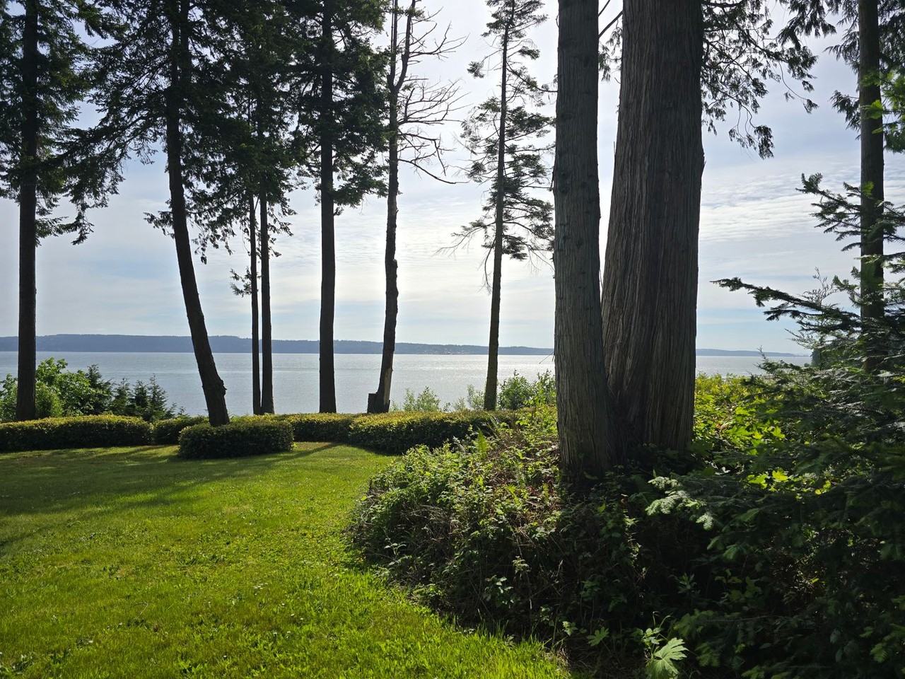 1510 E Marrowstone Rd - Photo 2 of 34