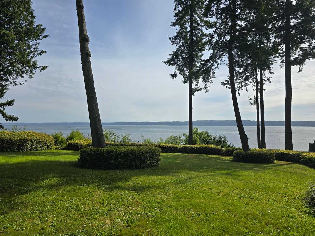 1510 E Marrowstone Rd - Photo 3 of 34