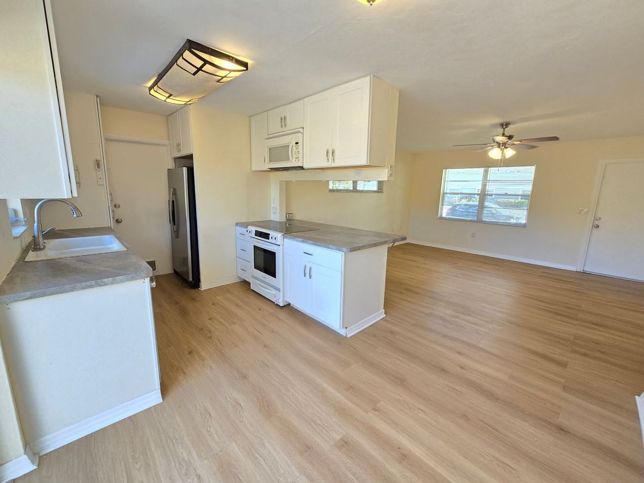 6040 Colonial Dr - Photo 5 of 18