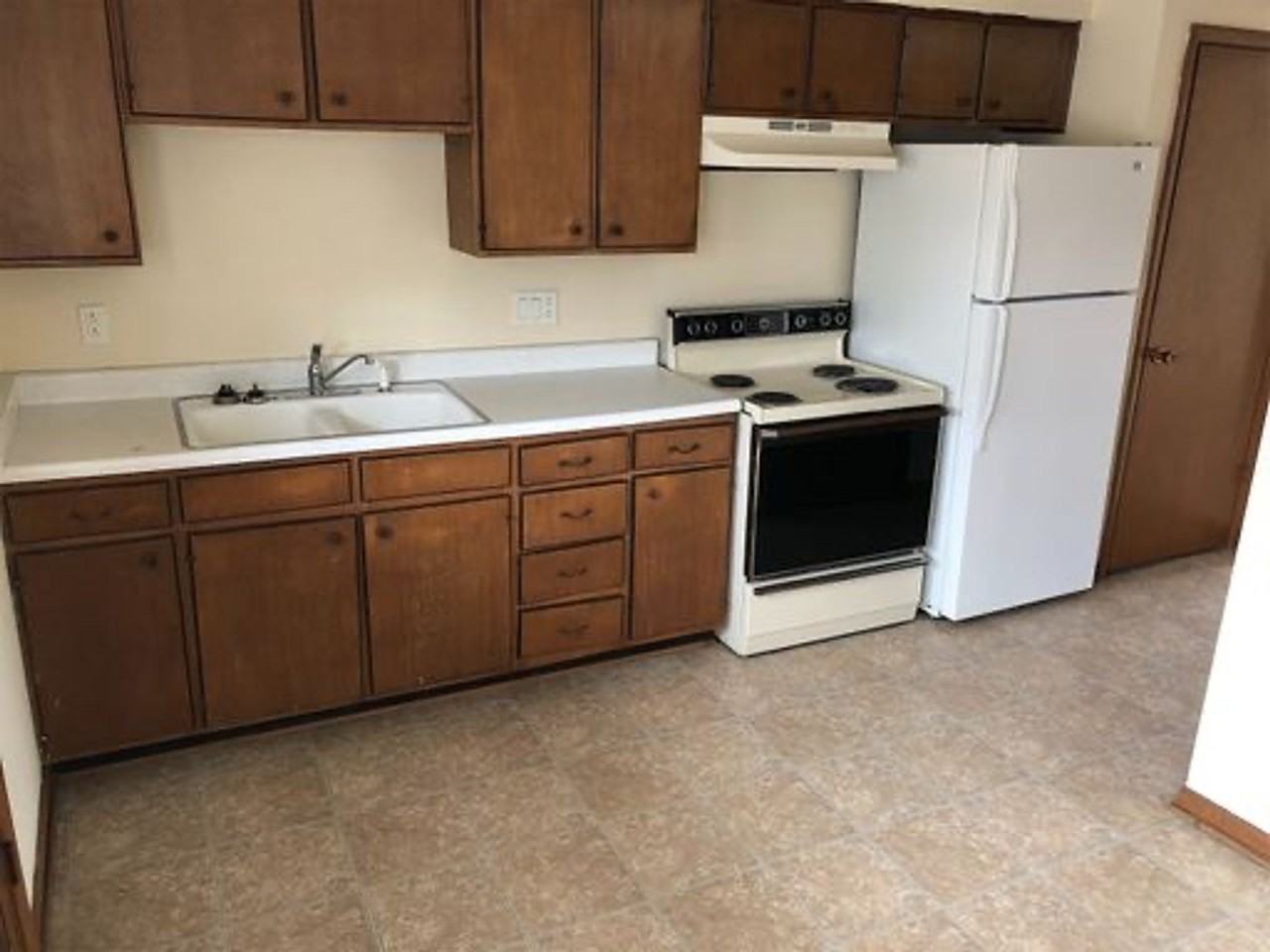 2401 Rocklyn Drive & 6820 Holcomb Avenue - Photo 3 of 21