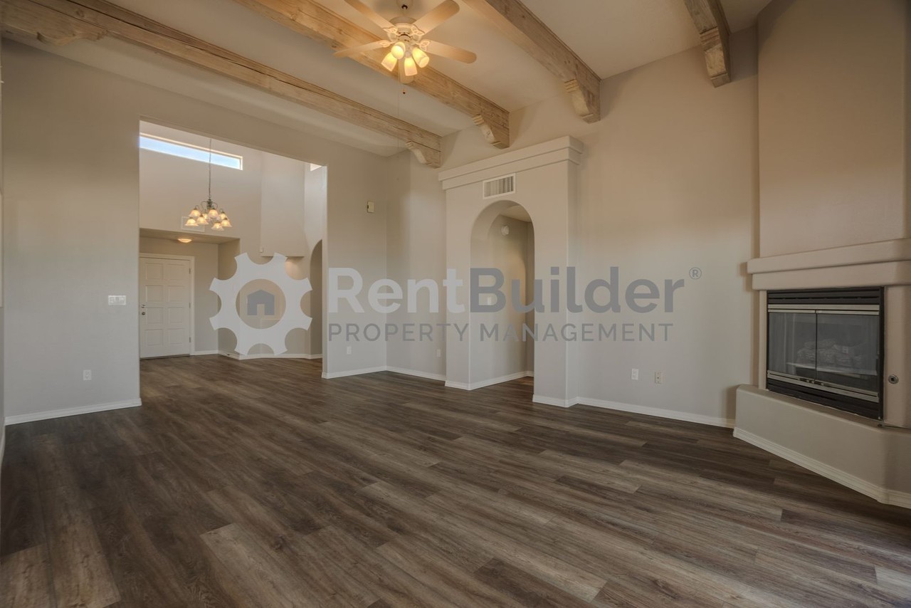 9204 Camino Viejo Nw - Photo 3 of 26