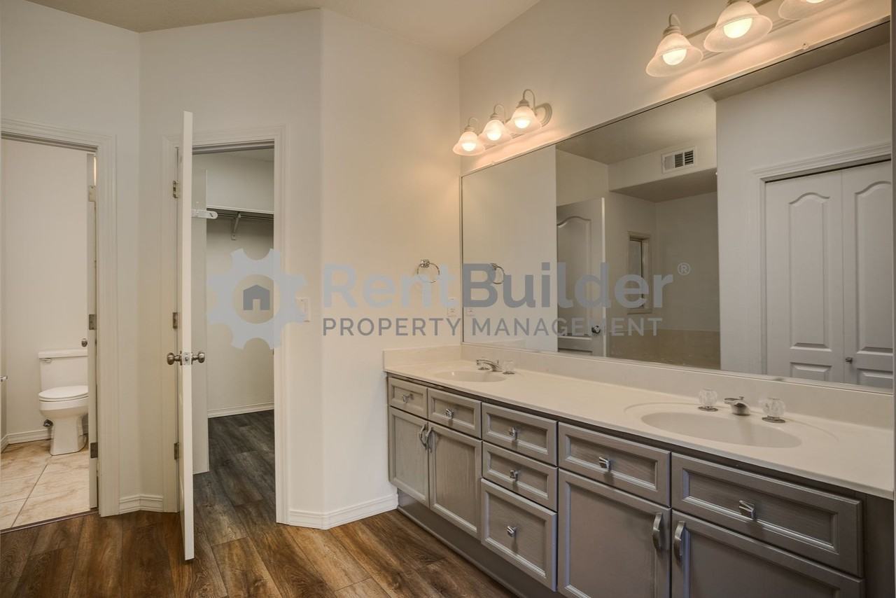 9204 Camino Viejo Nw - Photo 5 of 26