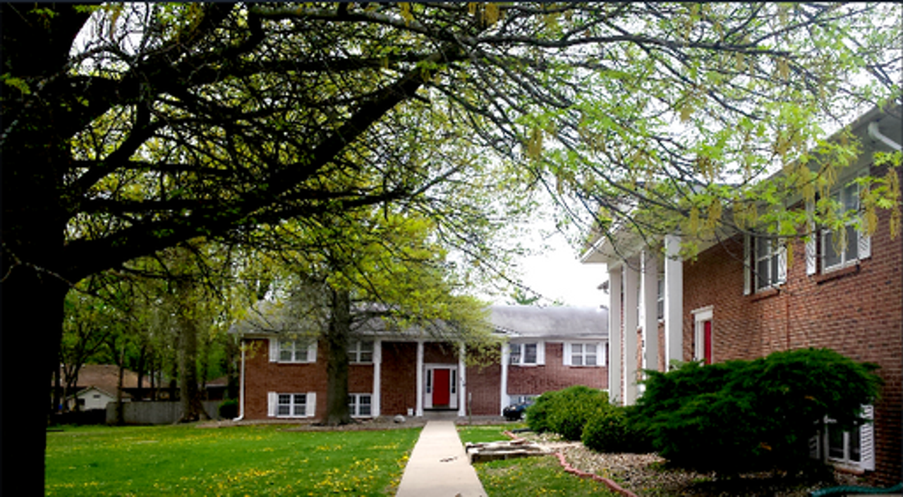 Manor Heights - Photo 3 of 4