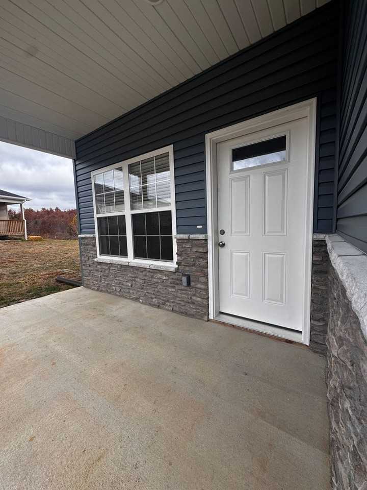 112 Daniels Ct - Photo 3 of 28