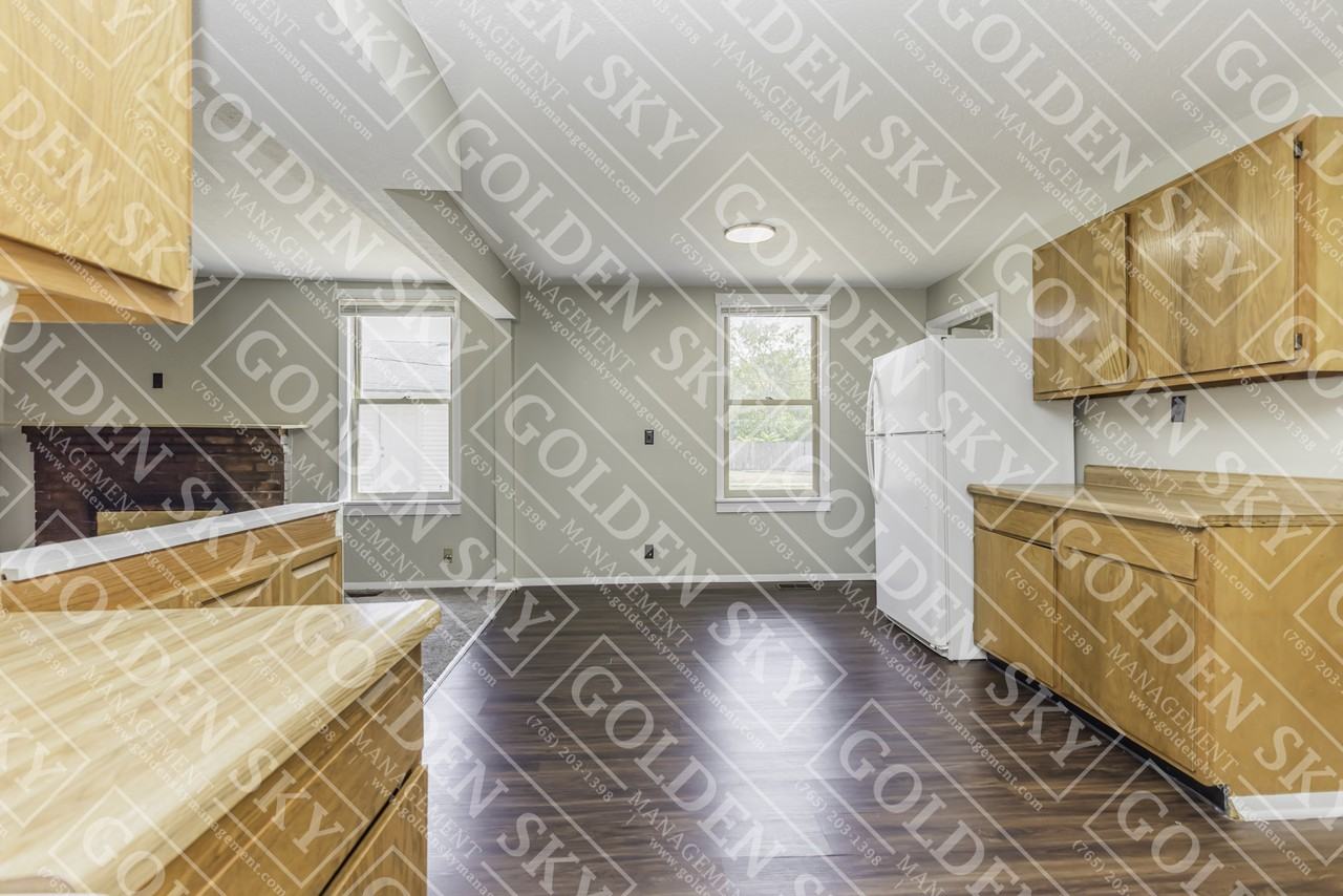 1811 West Adams Street - Photo 3 of 10