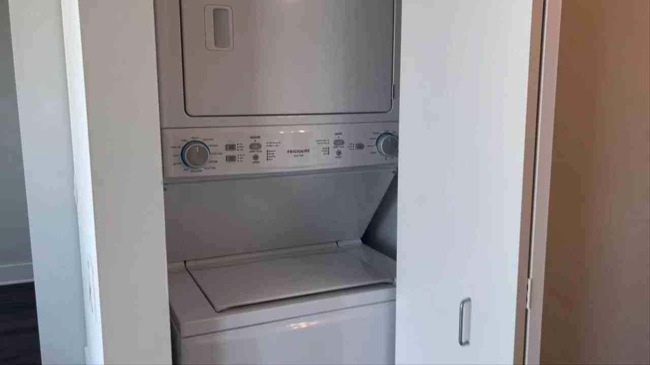 479 N Canal St #2810 - Photo 7 of 32