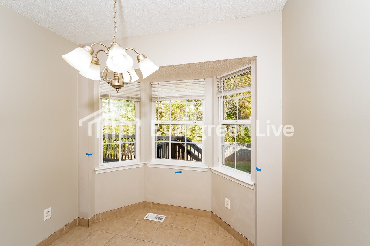 1724 Annendale Dr - Photo 5 of 15