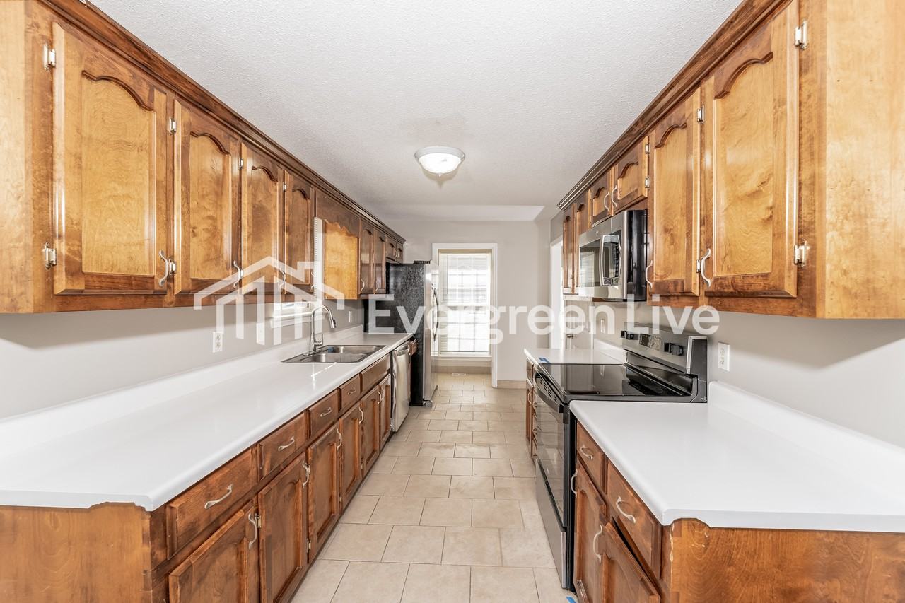 1724 Annendale Dr - Photo 6 of 15