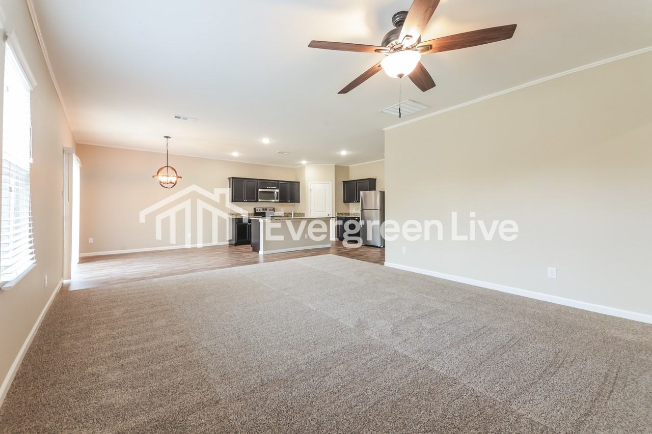 425 Stone Creek Boulevard - Photo 4 of 13